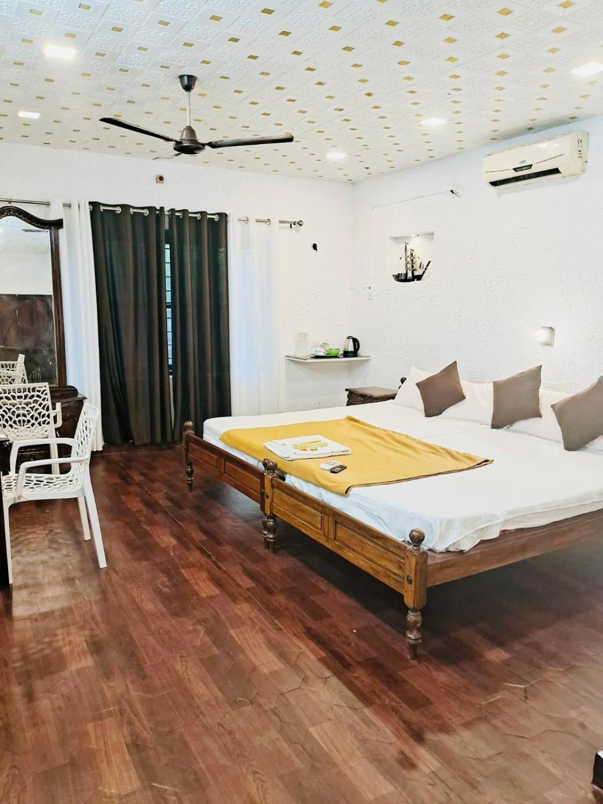 Surya Eco And Wedding Resort Thrissur Exterior photo
