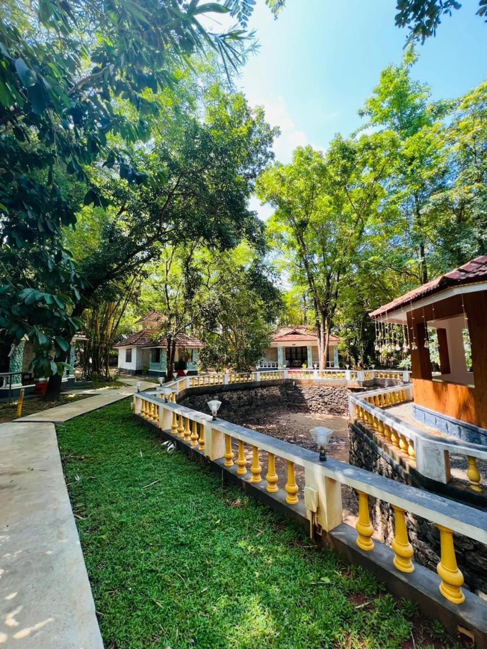 Surya Eco And Wedding Resort Thrissur Exterior photo